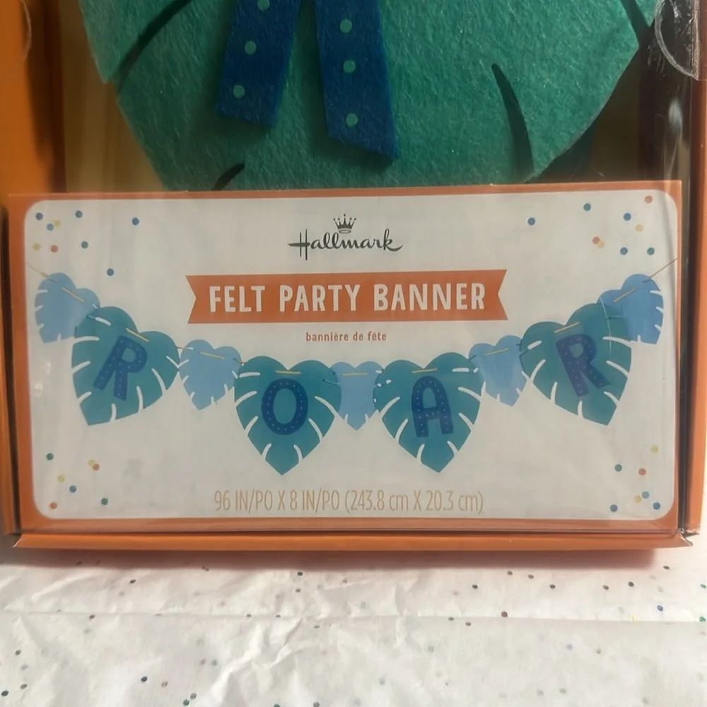 HALLMARK DINOSAUR PARTY PACK: FELT BANNER & NAPKINS: NEW WITH TAGS